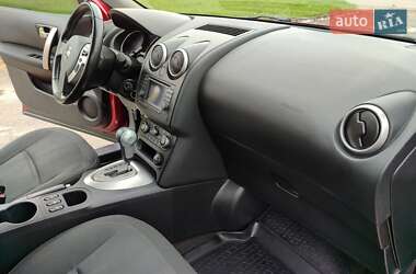 Внедорожник / Кроссовер Nissan Qashqai 2010 в 