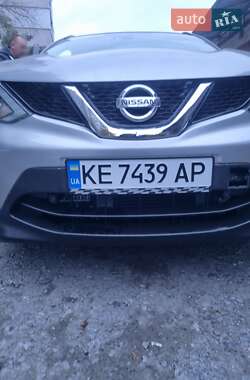 Внедорожник / Кроссовер Nissan Qashqai 2015 в Новомосковске