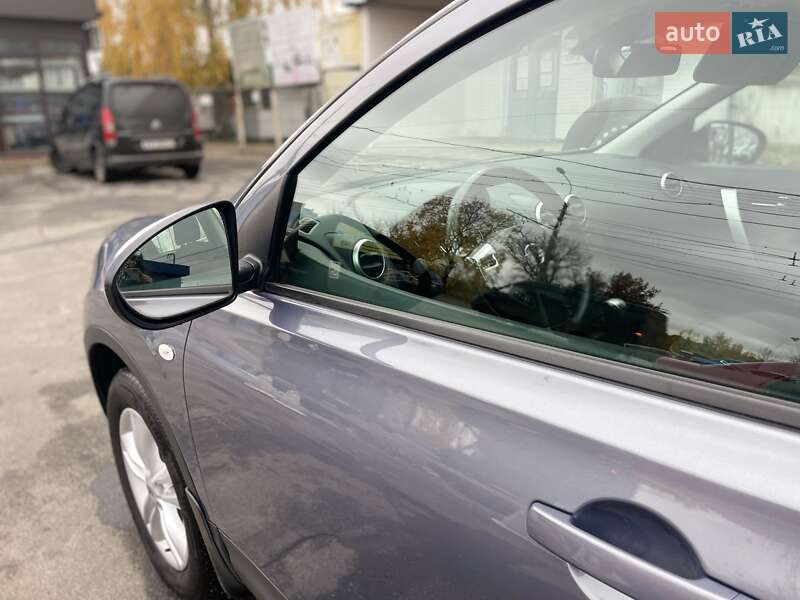 Внедорожник / Кроссовер Nissan Qashqai 2010 в Сумах