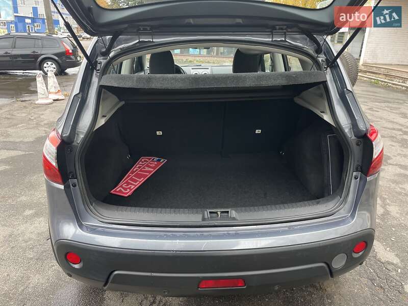 Внедорожник / Кроссовер Nissan Qashqai 2010 в Сумах