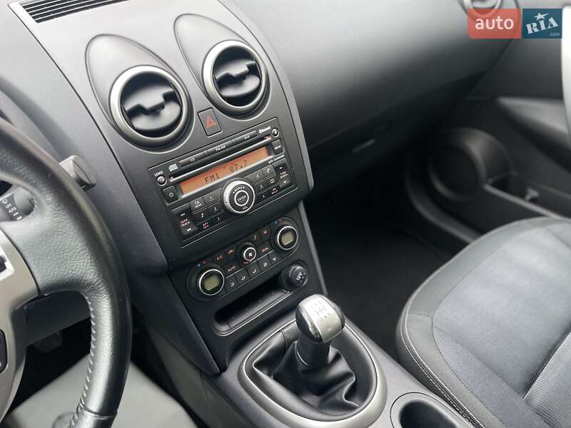 Внедорожник / Кроссовер Nissan Qashqai 2010 в Сумах