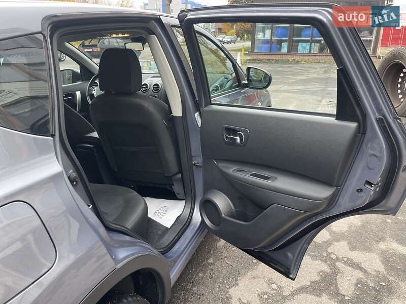 Внедорожник / Кроссовер Nissan Qashqai 2010 в Сумах