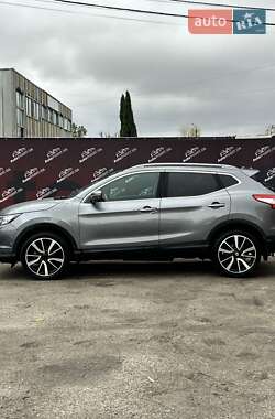 Внедорожник / Кроссовер Nissan Qashqai 2014 в 