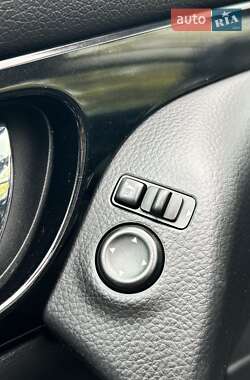 Внедорожник / Кроссовер Nissan Qashqai 2014 в 