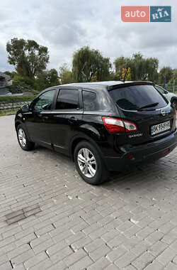 Внедорожник / Кроссовер Nissan Qashqai 2010 в 