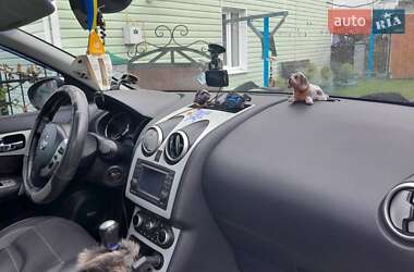 Позашляховик / Кросовер Nissan Qashqai 2012 в 