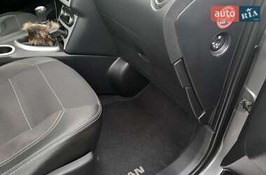 Позашляховик / Кросовер Nissan Qashqai 2012 в 