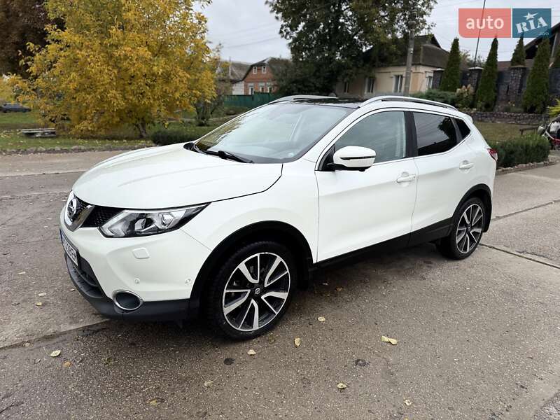 Позашляховик / Кросовер Nissan Qashqai 2017 в Сумах