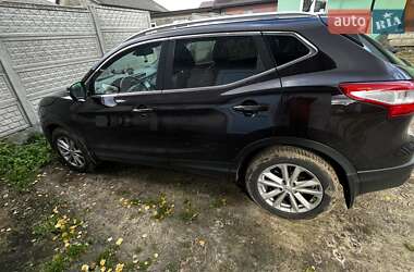 Внедорожник / Кроссовер Nissan Qashqai 2015 в 