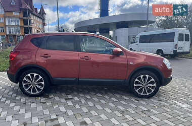 Внедорожник / Кроссовер Nissan Qashqai 2009 в 