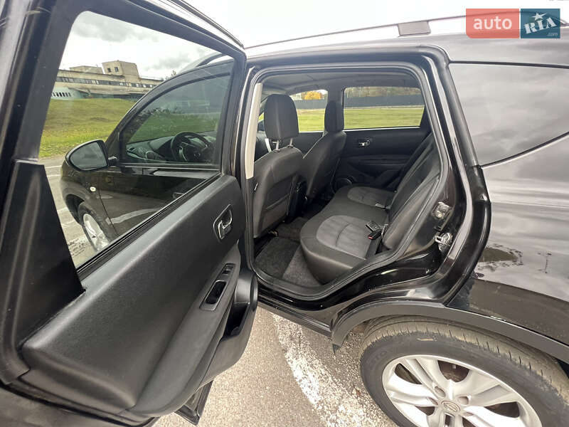 Внедорожник / Кроссовер Nissan Qashqai 2010 в Конотопе
