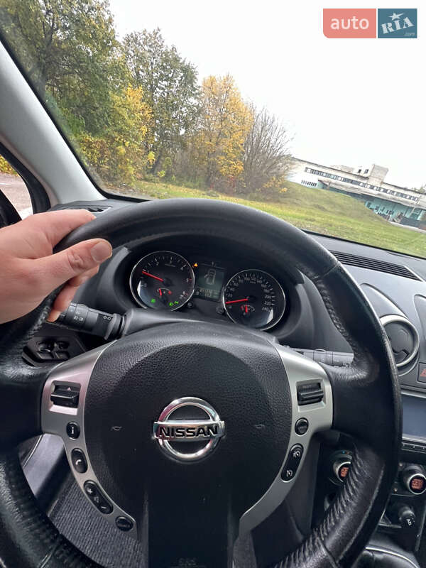 Внедорожник / Кроссовер Nissan Qashqai 2010 в Конотопе