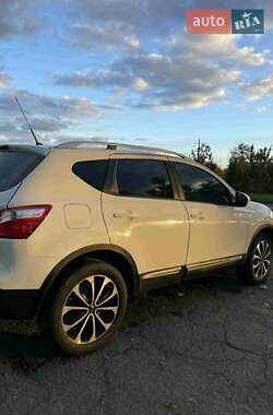 Внедорожник / Кроссовер Nissan Qashqai 2012 в Владимире