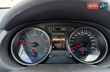 Внедорожник / Кроссовер Nissan Qashqai 2010 в 