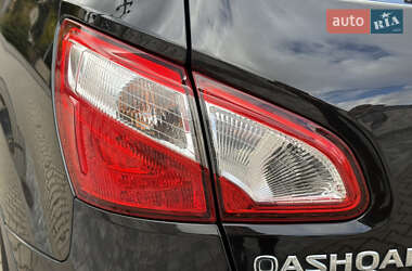 Внедорожник / Кроссовер Nissan Qashqai 2010 в 