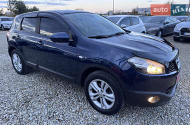 Внедорожник / Кроссовер Nissan Qashqai 2010 в 
