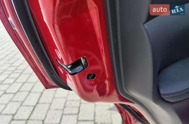 Внедорожник / Кроссовер Nissan Qashqai 2015 в 