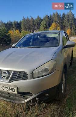 Внедорожник / Кроссовер Nissan Qashqai 2012 в 