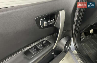 Внедорожник / Кроссовер Nissan Qashqai 2013 в 