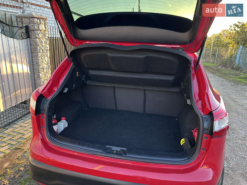 Внедорожник / Кроссовер Nissan Qashqai 2015 в Первомайске фото 8 Внедорожник / Кроссовер Nissan Qashqai 2015 в Первомайске