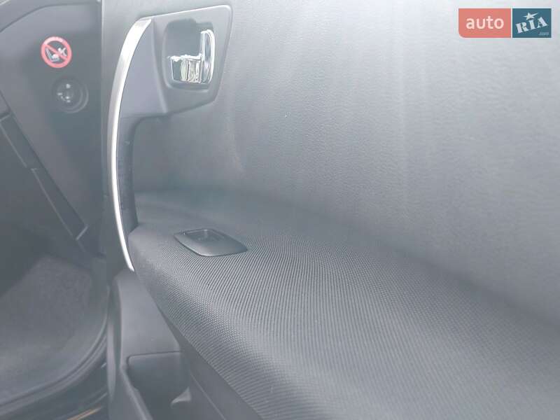 Внедорожник / Кроссовер Nissan Qashqai 2011 в Львове