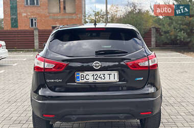 Позашляховик / Кросовер Nissan Qashqai 2016 в 