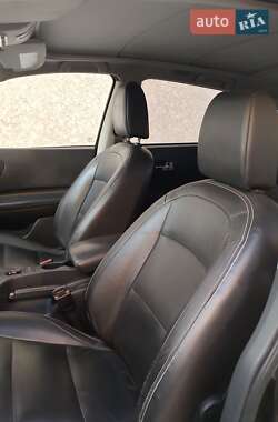 Внедорожник / Кроссовер Nissan Qashqai 2010 в 