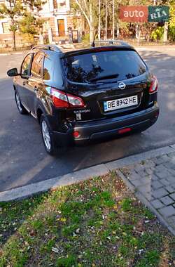 Внедорожник / Кроссовер Nissan Qashqai 2010 в 