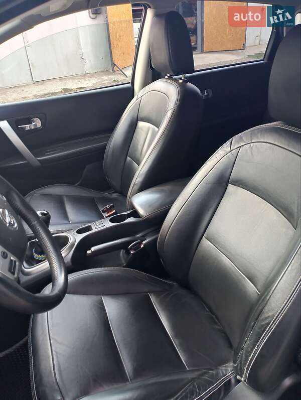 Позашляховик / Кросовер Nissan Qashqai 2010 в Миколаєві
