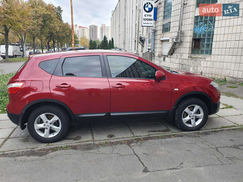 Позашляховик / Кросовер Nissan Qashqai 2011 в Києві