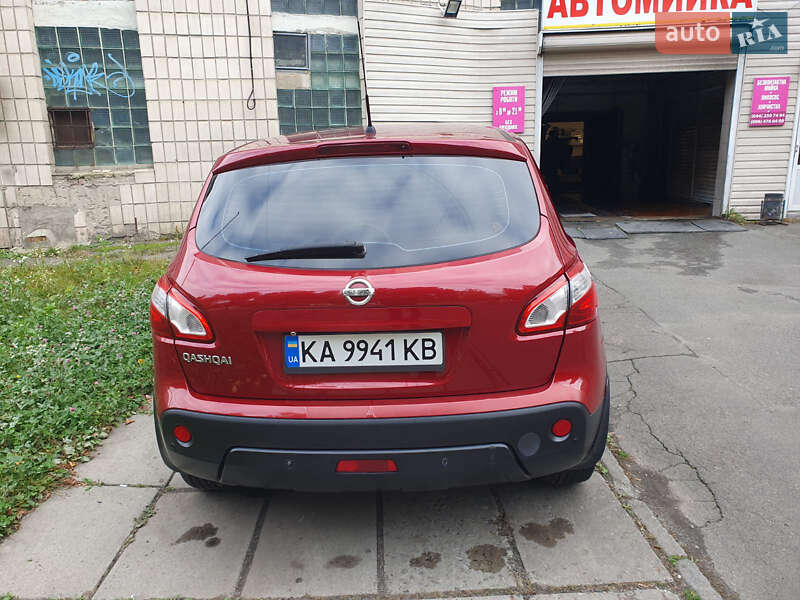 Позашляховик / Кросовер Nissan Qashqai 2011 в Києві