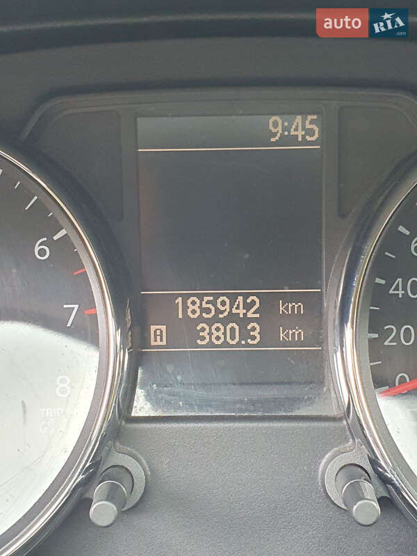 Позашляховик / Кросовер Nissan Qashqai 2011 в Києві