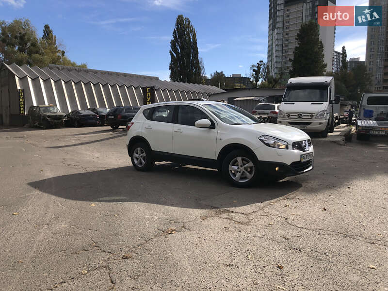 Позашляховик / Кросовер Nissan Qashqai 2013 в Києві фото 8 Позашляховик / Кросовер Nissan Qashqai 2013 в Києві