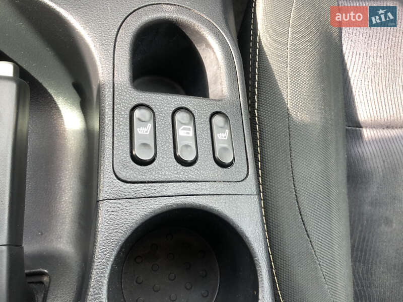 Позашляховик / Кросовер Nissan Qashqai 2013 в Києві фото 28 Позашляховик / Кросовер Nissan Qashqai 2013 в Києві