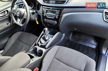 Позашляховик / Кросовер Nissan Qashqai 2019 в 