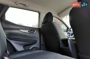 Позашляховик / Кросовер Nissan Qashqai 2019 в 