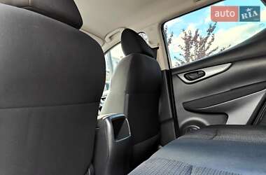 Позашляховик / Кросовер Nissan Qashqai 2019 в 