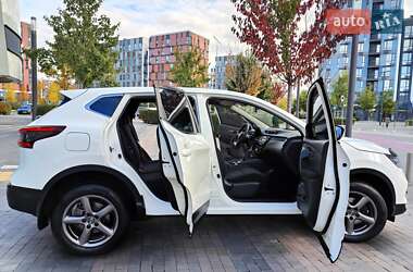 Позашляховик / Кросовер Nissan Qashqai 2019 в 