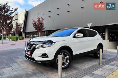 Позашляховик / Кросовер Nissan Qashqai 2019 в 