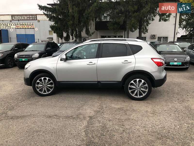 Внедорожник / Кроссовер Nissan Qashqai 2010 в Полтаве