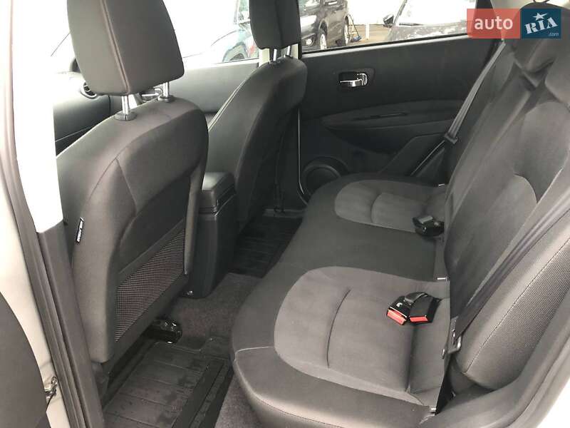 Внедорожник / Кроссовер Nissan Qashqai 2010 в Полтаве