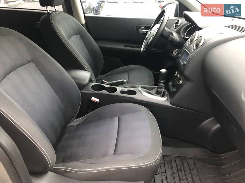 Внедорожник / Кроссовер Nissan Qashqai 2010 в Полтаве