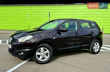 Позашляховик / Кросовер Nissan Qashqai 2013 в 