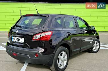 Позашляховик / Кросовер Nissan Qashqai 2013 в 