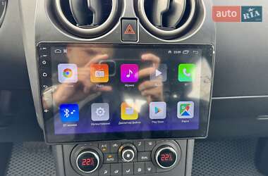 Позашляховик / Кросовер Nissan Qashqai 2013 в 