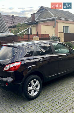 Внедорожник / Кроссовер Nissan Qashqai 2011 в 