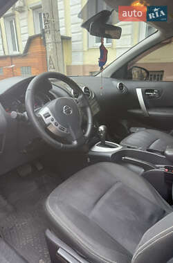 Позашляховик / Кросовер Nissan Qashqai 2013 в 