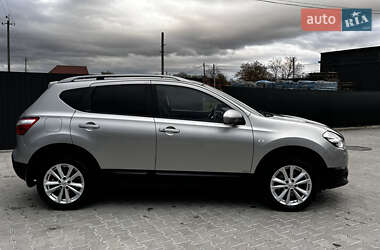 Внедорожник / Кроссовер Nissan Qashqai 2010 в 