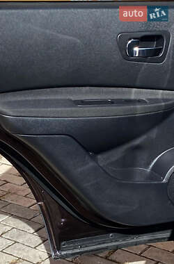 Позашляховик / Кросовер Nissan Qashqai 2012 в 