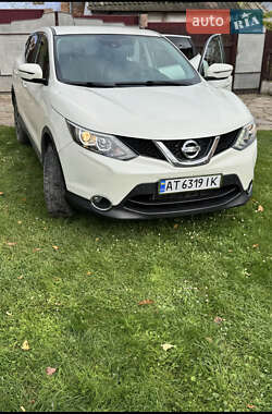 Позашляховик / Кросовер Nissan Qashqai 2016 в Городенці